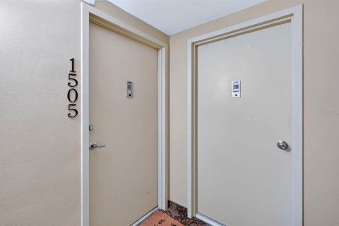 Condo in Daytona Beach, Florida, 2 bedrooms № 2216740 - photo 4