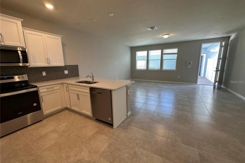 Touwnhouse à louer à Orlando, Floride: 4 chambres, 172.89 m2 № 1835992 - photo 4
