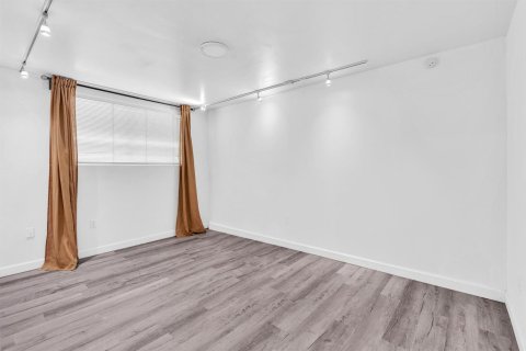 Condominio en venta en Miami Beach, Florida, 2 dormitorios, 84.54 m2 № 2193249 - foto 30