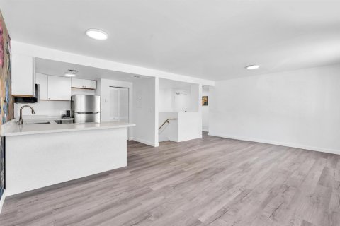 Condominio en venta en Miami Beach, Florida, 2 dormitorios, 84.54 m2 № 2193249 - foto 9
