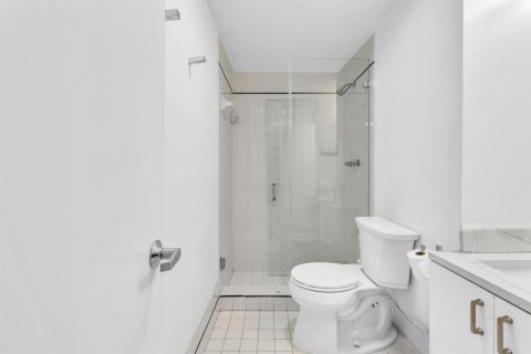 Condominio en venta en Miami Beach, Florida, 2 dormitorios, 84.54 m2 № 2193249 - foto 27