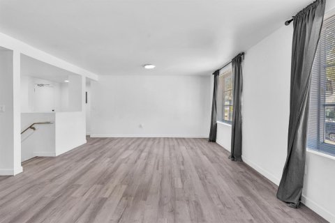 Condominio en venta en Miami Beach, Florida, 2 dormitorios, 84.54 m2 № 2193249 - foto 10