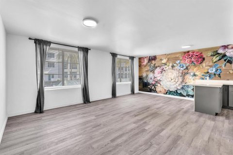 Condominio en venta en Miami Beach, Florida, 2 dormitorios, 84.54 m2 № 2193249 - foto 4