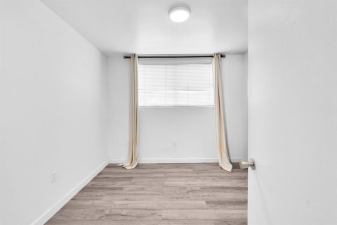 Condominio en venta en Miami Beach, Florida, 2 dormitorios, 84.54 m2 № 2193249 - foto 23
