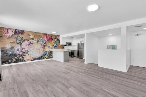 Condominio en venta en Miami Beach, Florida, 2 dormitorios, 84.54 m2 № 2193249 - foto 7