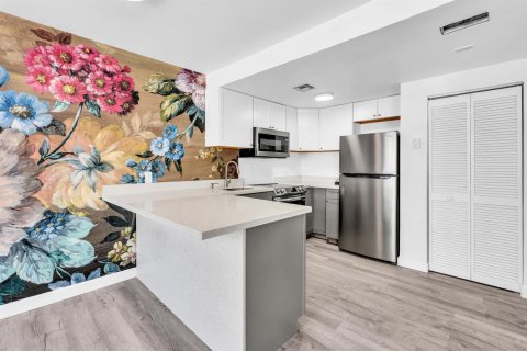 Condominio en venta en Miami Beach, Florida, 2 dormitorios, 84.54 m2 № 2193249 - foto 12