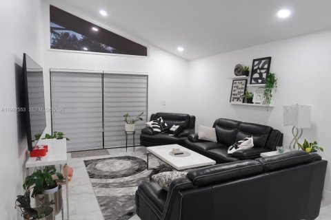 Casa en Plantation, Florida 3 dormitorios, 126.25 m2 № 2064391