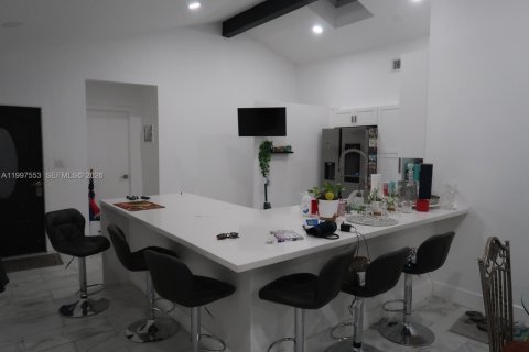 Villa ou maison à vendre à Plantation, Floride: 3 chambres, 126.25 m2 № 2064391 - photo 4