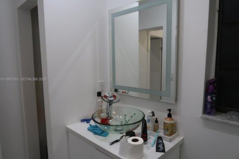 Villa ou maison à vendre à Plantation, Floride: 3 chambres, 126.25 m2 № 2064391 - photo 13