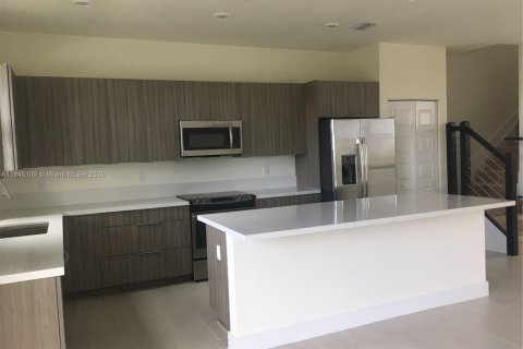 Condominio en alquiler en Doral, Florida, 3 dormitorios, 140.93 m2 № 1840920 - foto 3