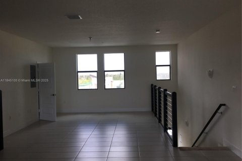 Condominio en alquiler en Doral, Florida, 3 dormitorios, 140.93 m2 № 1840920 - foto 9