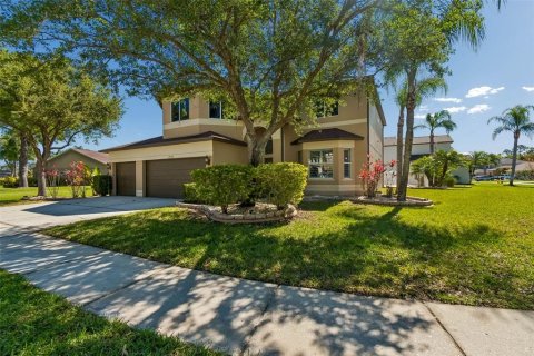 House in Odessa, Florida 4 bedrooms, 287.16 sq.m. № 2227694 - photo 2