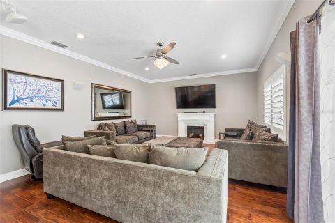 House in Odessa, Florida 4 bedrooms, 287.16 sq.m. № 2227694 - photo 24