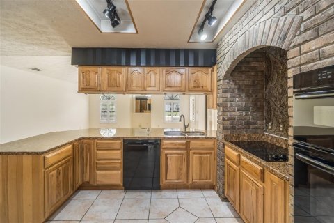 Casa en venta en Brandon, Florida, 3 dormitorios, 205.78 m2 № 2216742 - foto 18