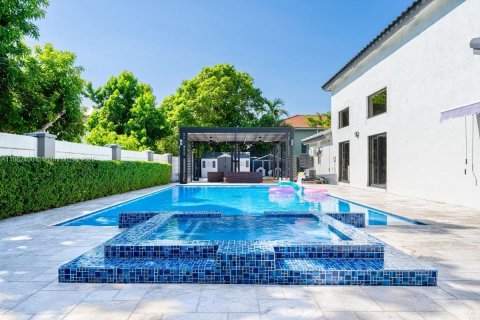 Villa ou maison à vendre à Miami, Floride: 4 chambres, 249.07 m2 № 1979287 - photo 28