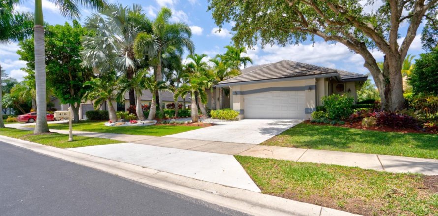 House in Weston, Florida 5 bedrooms, 343 sq.m. № 1151844