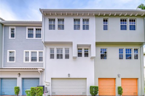 Touwnhouse à vendre à Tampa, Floride: 3 chambres, 175.03 m2 № 1902833 - photo 3