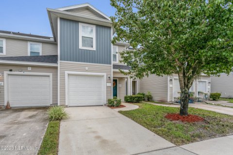 House in Jacksonville, Florida 3 bedrooms, 147.53 sq.m. № 774446 - photo 1