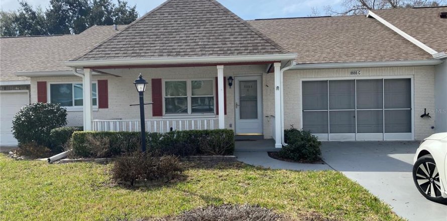 House in Ocala, Florida 2 bedrooms, 129.51 sq.m. № 2224501