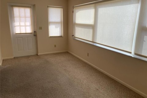 House in Ocala, Florida 2 bedrooms, 129.51 sq.m. № 2224501 - photo 24