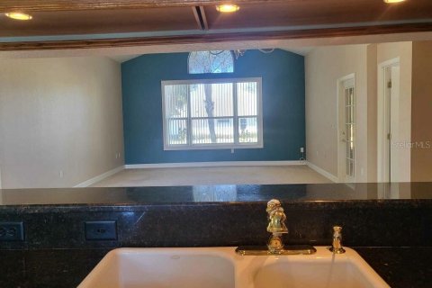 House in Ocala, Florida 2 bedrooms, 129.51 sq.m. № 2224501 - photo 6