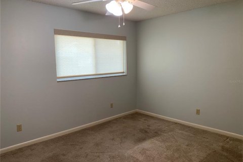 House in Ocala, Florida 2 bedrooms, 129.51 sq.m. № 2224501 - photo 14