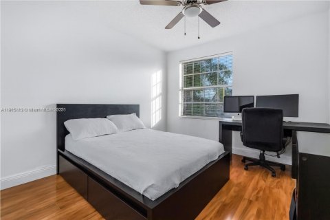 Villa ou maison à vendre à Pembroke Pines, Floride: 4 chambres, 300.17 m2 № 1971535 - photo 23