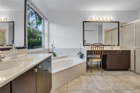 Villa ou maison à vendre à Pembroke Pines, Floride: 4 chambres, 300.17 m2 № 1971535 - photo 17