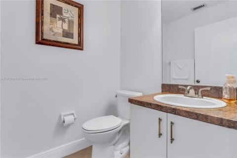 Villa ou maison à vendre à Pembroke Pines, Floride: 4 chambres, 300.17 m2 № 1971535 - photo 22