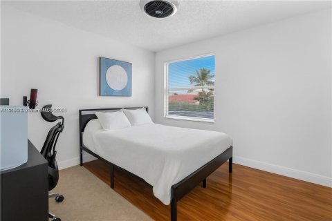 Villa ou maison à vendre à Pembroke Pines, Floride: 4 chambres, 300.17 m2 № 1971535 - photo 21