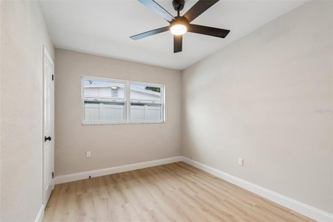 Villa ou maison à vendre à Tampa, Floride: 3 chambres, 106.47 m2 № 2291660 - photo 28