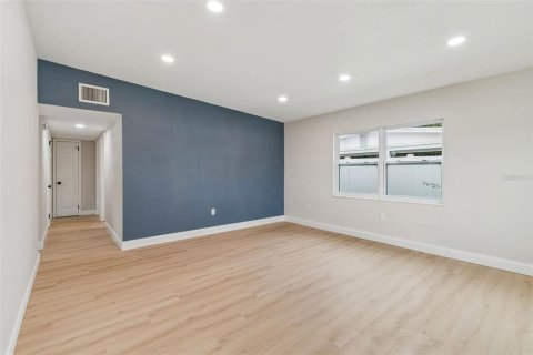 Villa ou maison à vendre à Tampa, Floride: 3 chambres, 106.47 m2 № 2291660 - photo 16