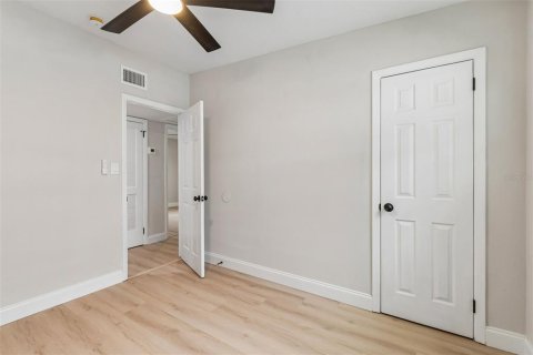 Villa ou maison à vendre à Tampa, Floride: 3 chambres, 106.47 m2 № 2291660 - photo 29