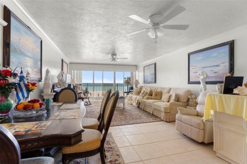 Купить кондоминиум в Холливуд, Флорида 1 спальня, 89.19м2, № 2004778 - фото 6