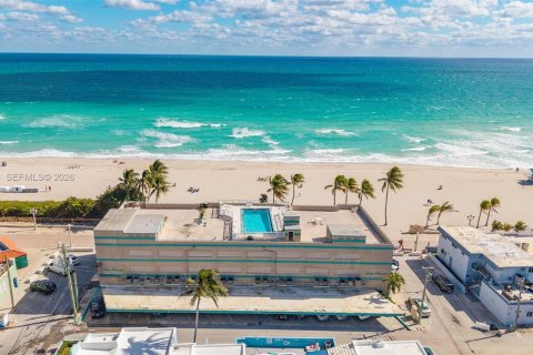 Купить кондоминиум в Холливуд, Флорида 1 спальня, 89.19м2, № 2004778 - фото 28