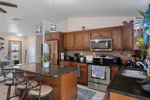 House in Hernando Beach, Florida 3 bedrooms, 108.7 sq.m. № 1793421 - photo 10