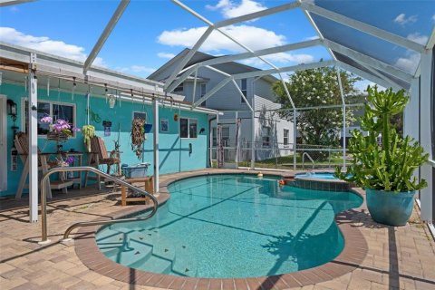 House in Hernando Beach, Florida 3 bedrooms, 108.7 sq.m. № 1793421 - photo 27