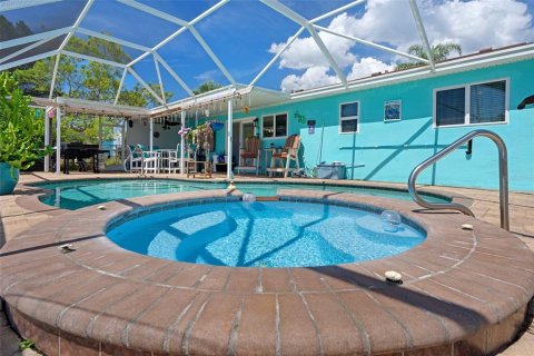 House in Hernando Beach, Florida 3 bedrooms, 108.7 sq.m. № 1793421 - photo 30