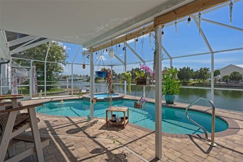 House in Hernando Beach, Florida 3 bedrooms, 108.7 sq.m. № 1793421 - photo 28