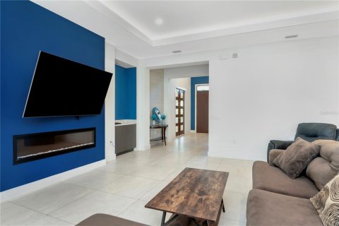 Casa en venta en Tampa, Florida, 4 dormitorios, 410.44 m2 № 1570408 - foto 13