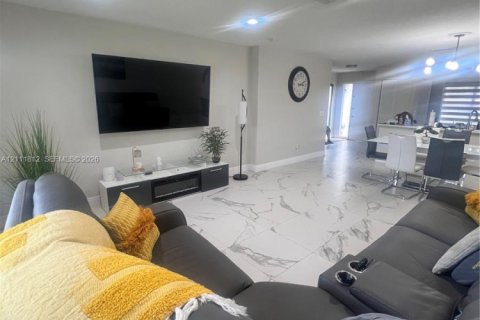 Touwnhouse à vendre à Royal Palm Beach, Floride: 3 chambres, 120.59 m2 № 2432534 - photo 12