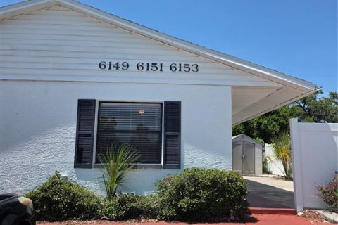 Appartement à louer à New Port Richey, Floride: 2 chambres, 70.79 m2 № 2284896 - photo 2