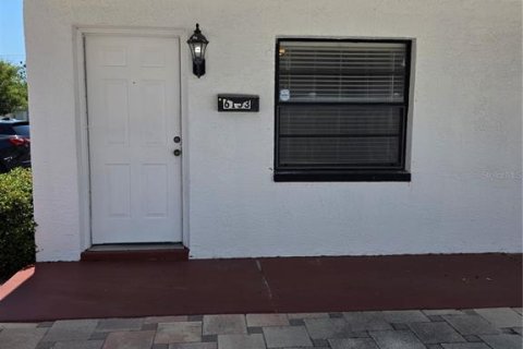 Appartement à louer à New Port Richey, Floride: 2 chambres, 70.79 m2 № 2284896 - photo 3
