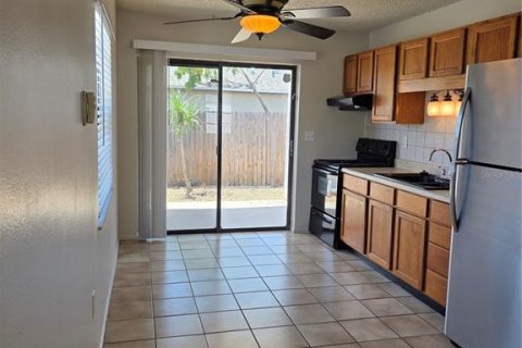 Appartement à louer à New Port Richey, Floride: 2 chambres, 70.79 m2 № 2284896 - photo 5