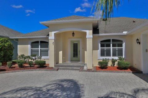 Villa ou maison à New Smyrna Beach, Floride 3 chambres, 195 m2 № 2429242