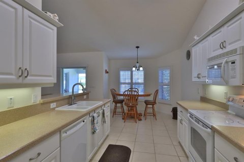 Villa ou maison à vendre à New Smyrna Beach, Floride: 3 chambres, 195 m2 № 2429242 - photo 16
