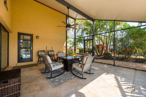 House in Delray Beach, Florida 3 bedrooms, 192.4 sq.m. № 2146628 - photo 23