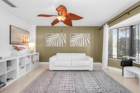 House in Delray Beach, Florida 3 bedrooms, 192.4 sq.m. № 2146628 - photo 12