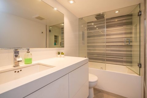 Снять в аренду кондоминиум в Майами, Флорида 1 спальня, 79.9м2, № 1948098 - фото 19