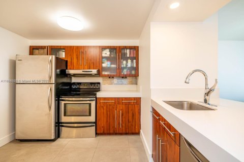 Снять в аренду кондоминиум в Майами, Флорида 1 спальня, 79.9м2, № 1948098 - фото 5